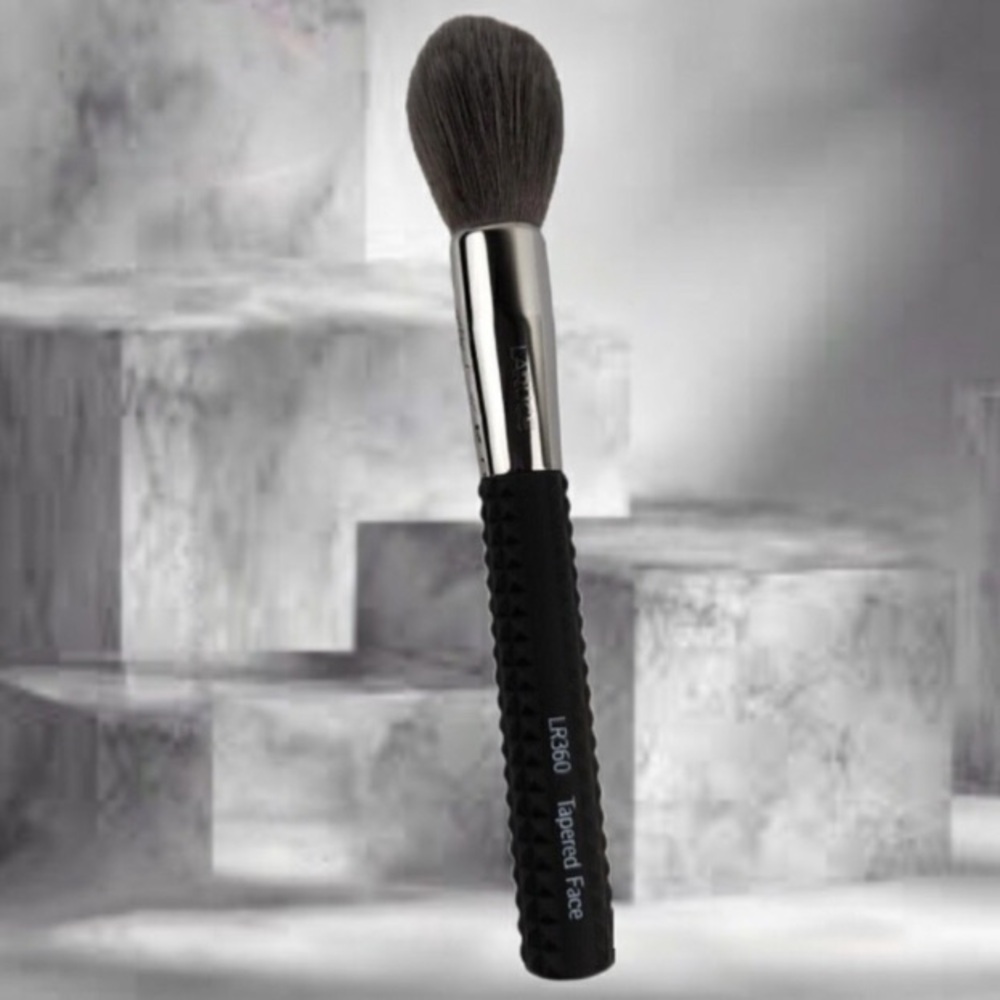 Laruce Tapered Face LR360 Brush Makeup Powder Bronzer Brush *BNIP